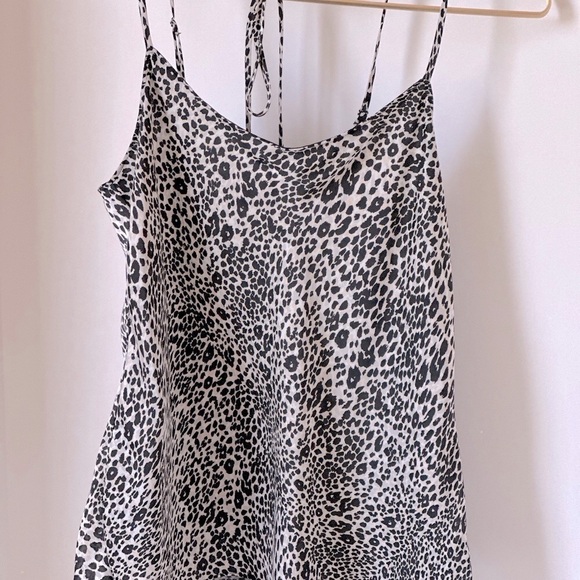 BCBG MaxAzria Silky Cami Top XS - Picture 2 of 8